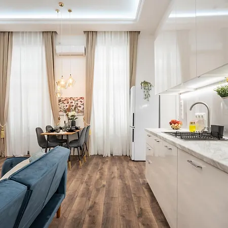 Blue Velvet Luxury * Βουδαπέστη